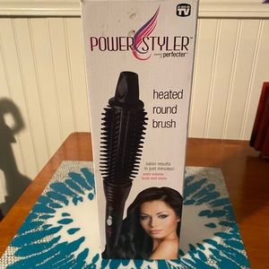 Power Styler Heated Round Brush